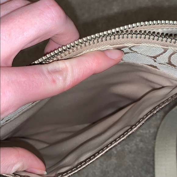 Coach crossbody - Picture 3 of 4